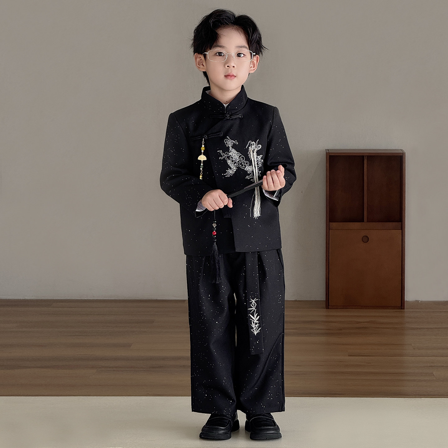 高级感男童新中式国风套装2025新款儿童闪亮礼服唐装男孩主持演出