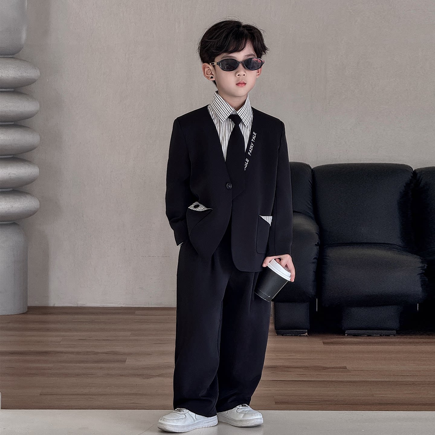 儿童西装套装男童休闲帅气礼服2026新款男孩中大童主持人花童演出