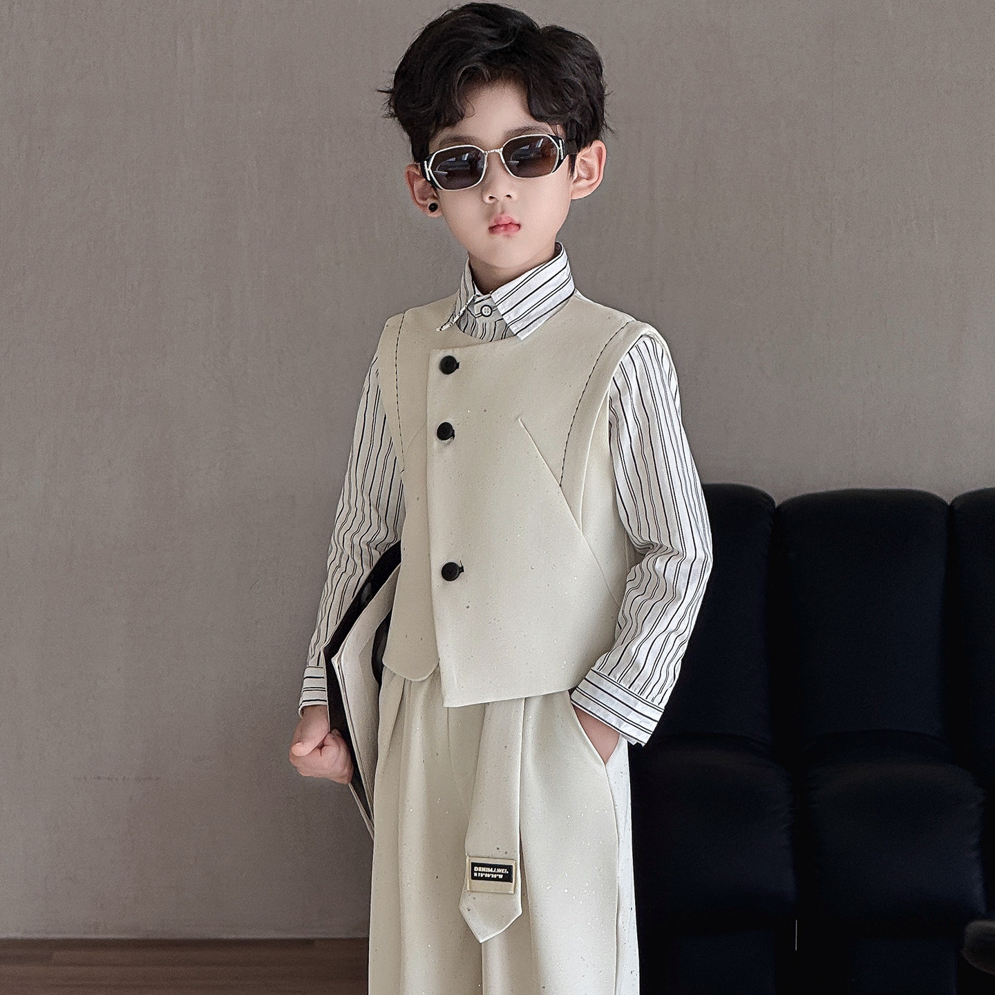 男童英伦风西服套装生日礼服