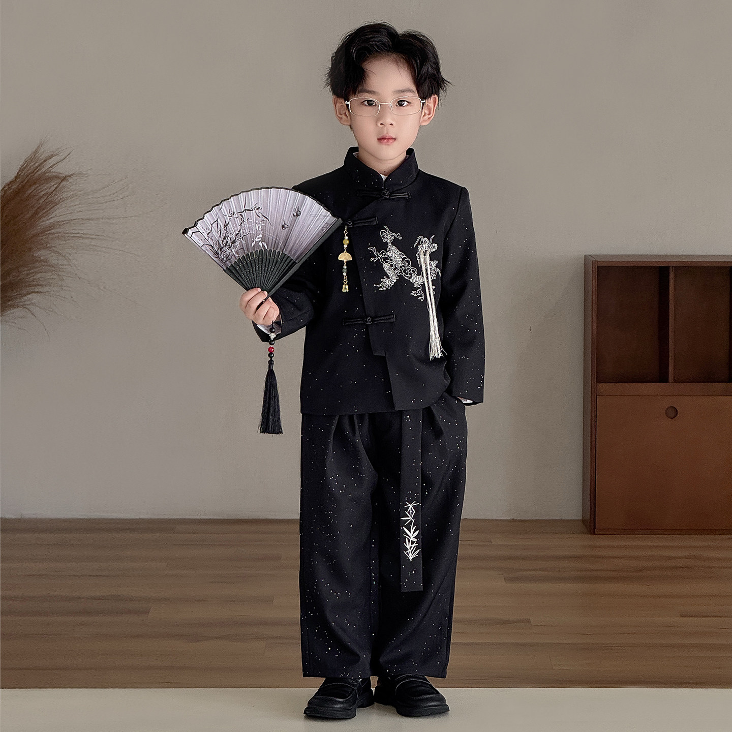 男童新中式西服春秋款儿童新款国风立领刺绣中山装主持朗诵演出服