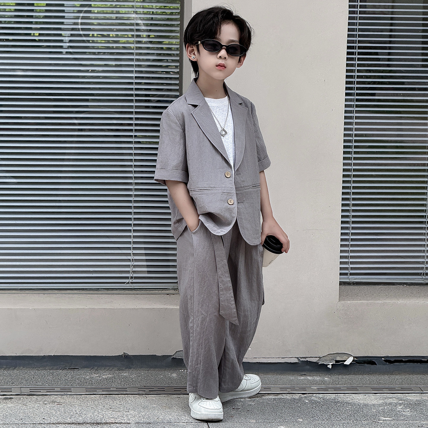 儿童休闲西服套装夏新款韩版短袖薄款西装男孩走秀宴会主持表演服