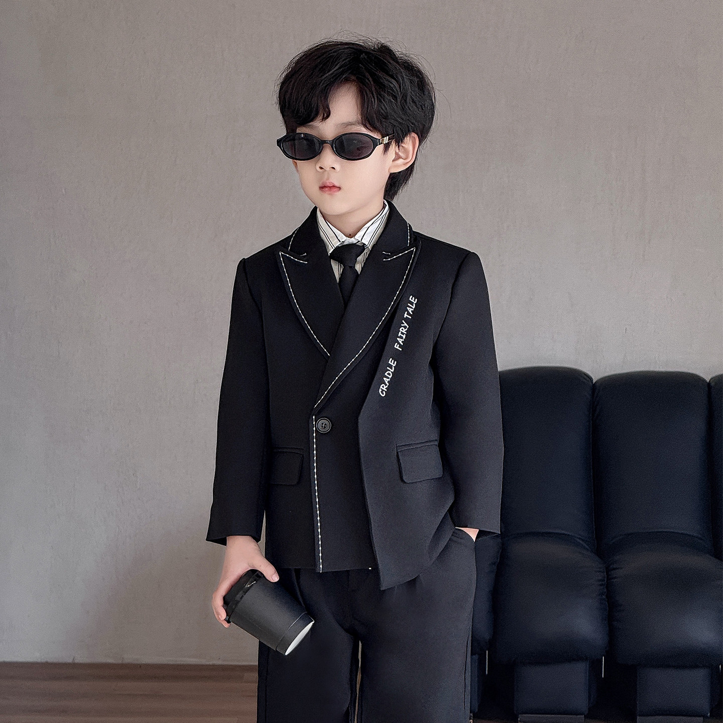 男童高级感礼服英伦风儿童小主持人花童西服中大童男孩钢琴演出服