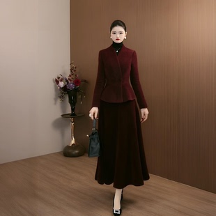 裙子两件套 减龄收腰酒红色外套 雪尼尔绒气质套装 女秋冬2025新款