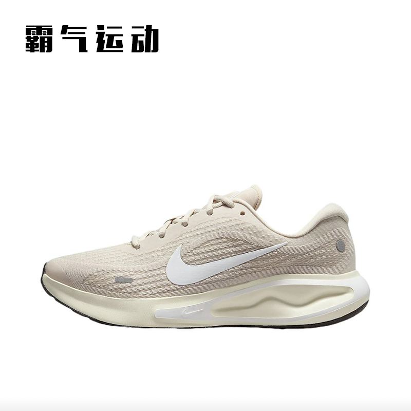 耐克女子轻便透气跑步鞋