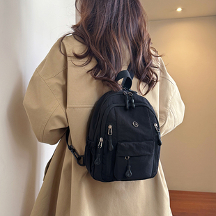 淘小奇休闲风大容量多功能双肩包女士百搭时尚防泼水耐用斜挎背包