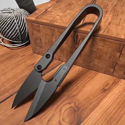 1 Piece of U-shaped Scissors in Black, Convenient To Carry A