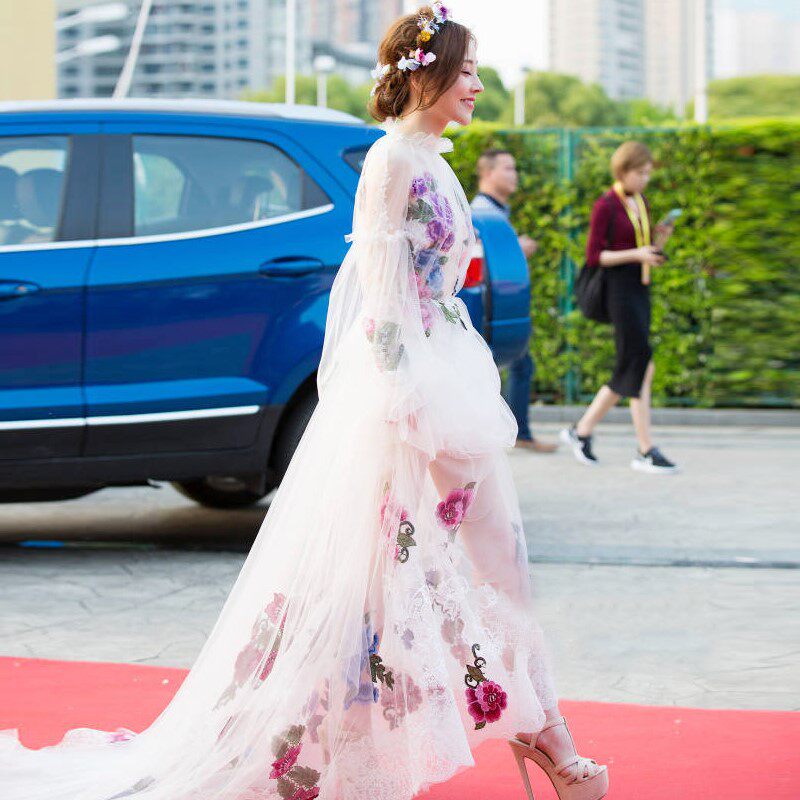 新款晚禮服新款長款修身公主夢幻演出花仙子簡約森系輕婚紗仙女裙在類目 女裝/女士精品, 婚紗/旗袍/禮服, 禮服/晚裝中 - 來自Buy2taobao.com提供專業的淘寶代購服務