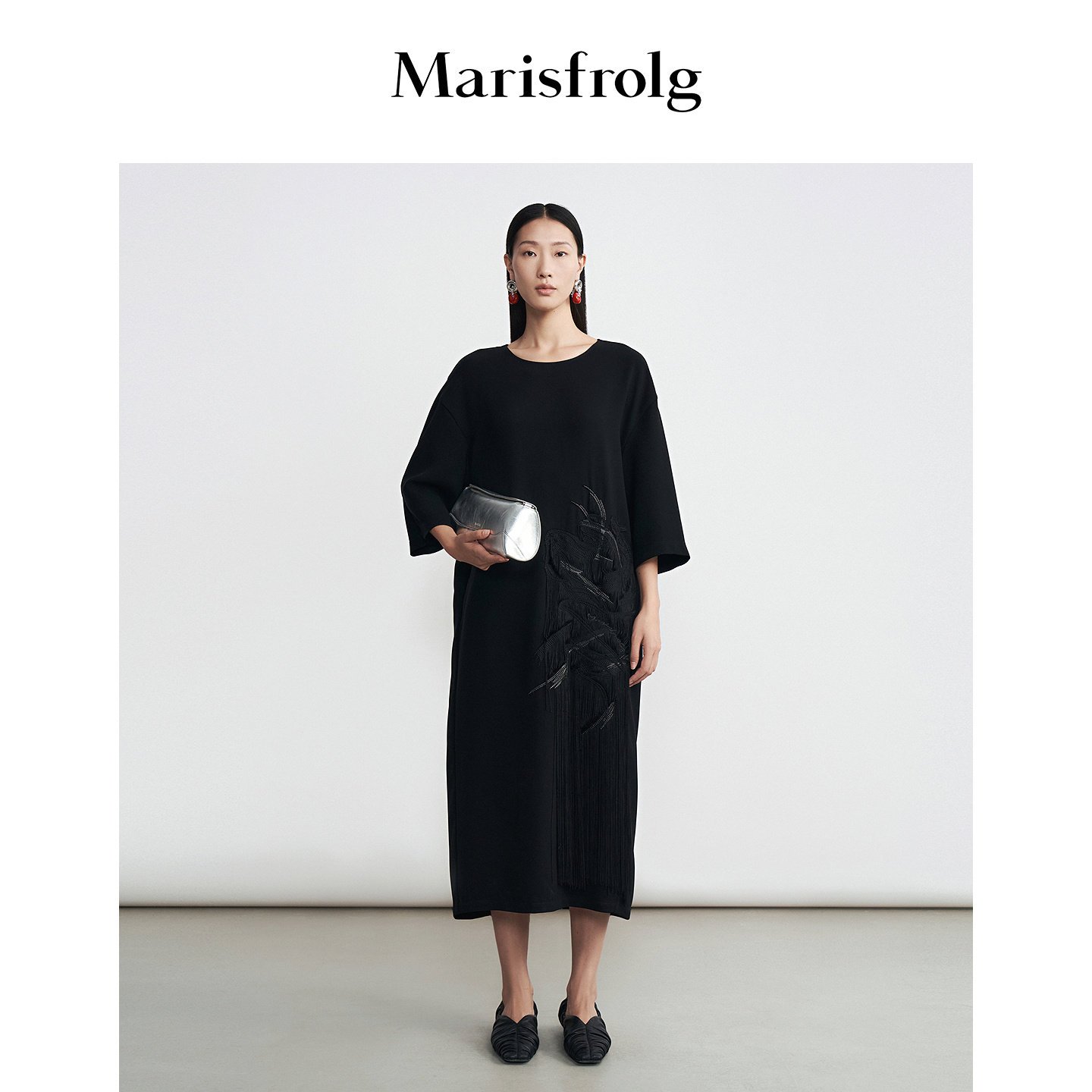 Marisfrolg玛丝菲尔春季新款流苏T恤中长直筒绣花廓形连衣裙女