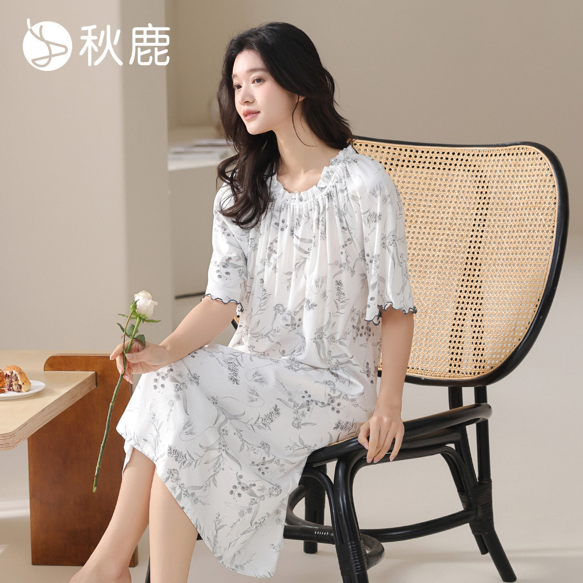 针织单面抗菌印花圆领插肩短袖女