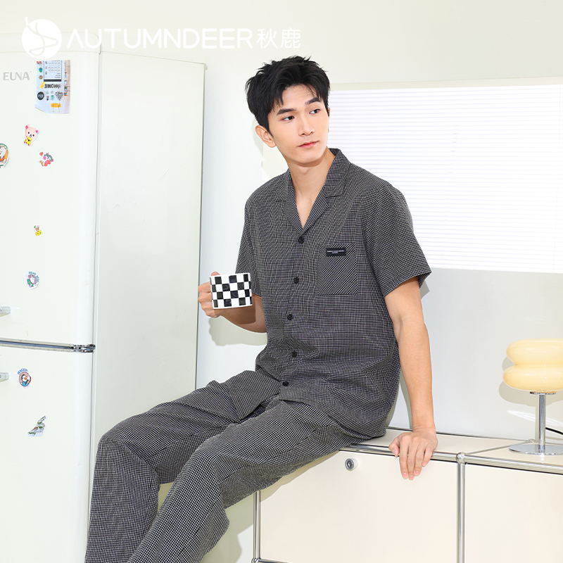 秋鹿男梭织色织格国民领睡衣