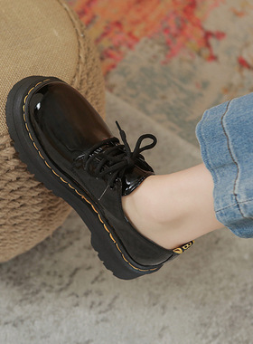 Women retro black lace up British style small leather shoes