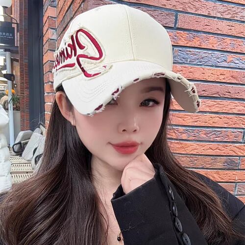 韩版破洞刺绣硬顶大头围棒球帽子女春季宽檐显脸小百搭防晒鸭舌帽