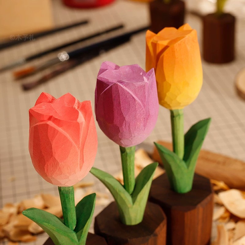 “十个勤天郁金香”“禾伙人摆件”手工木雕摆件永不枯萎的郁金香