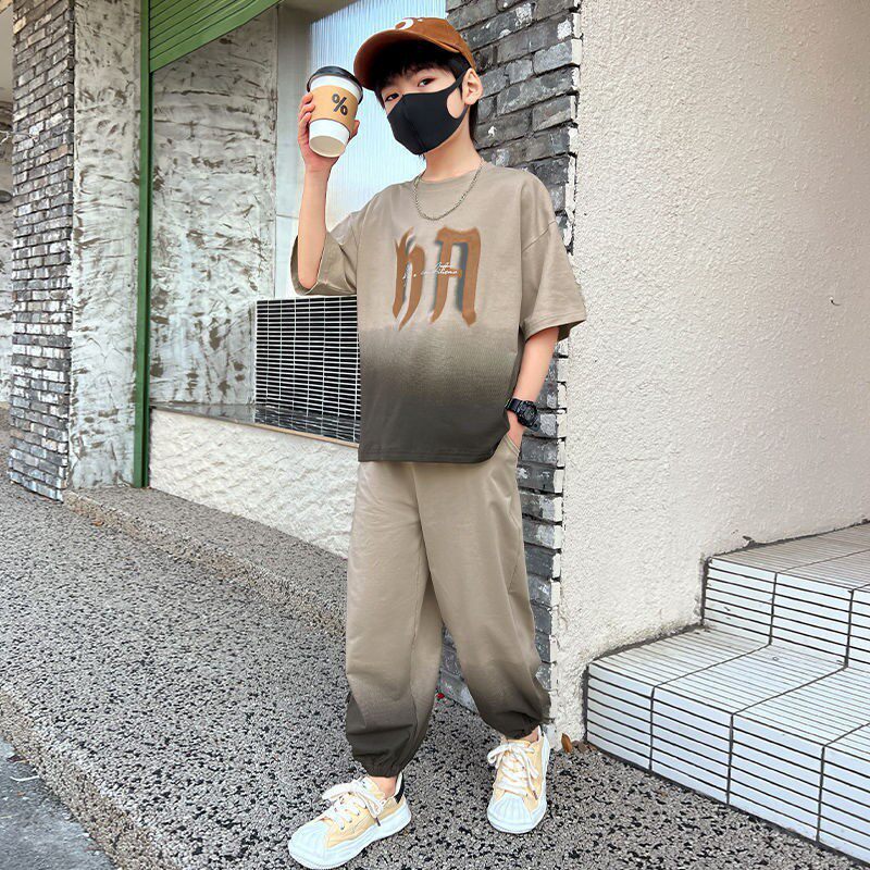春夏季儿童时尚渐变色宽松运动休闲套装男女童字母短裤长裤两件套