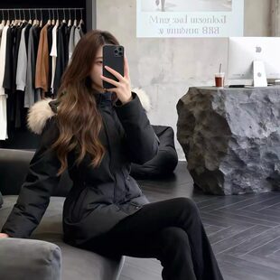 收腰羽绒服女2026新款短款大毛领修身小个子白鸭绒加厚外套冬