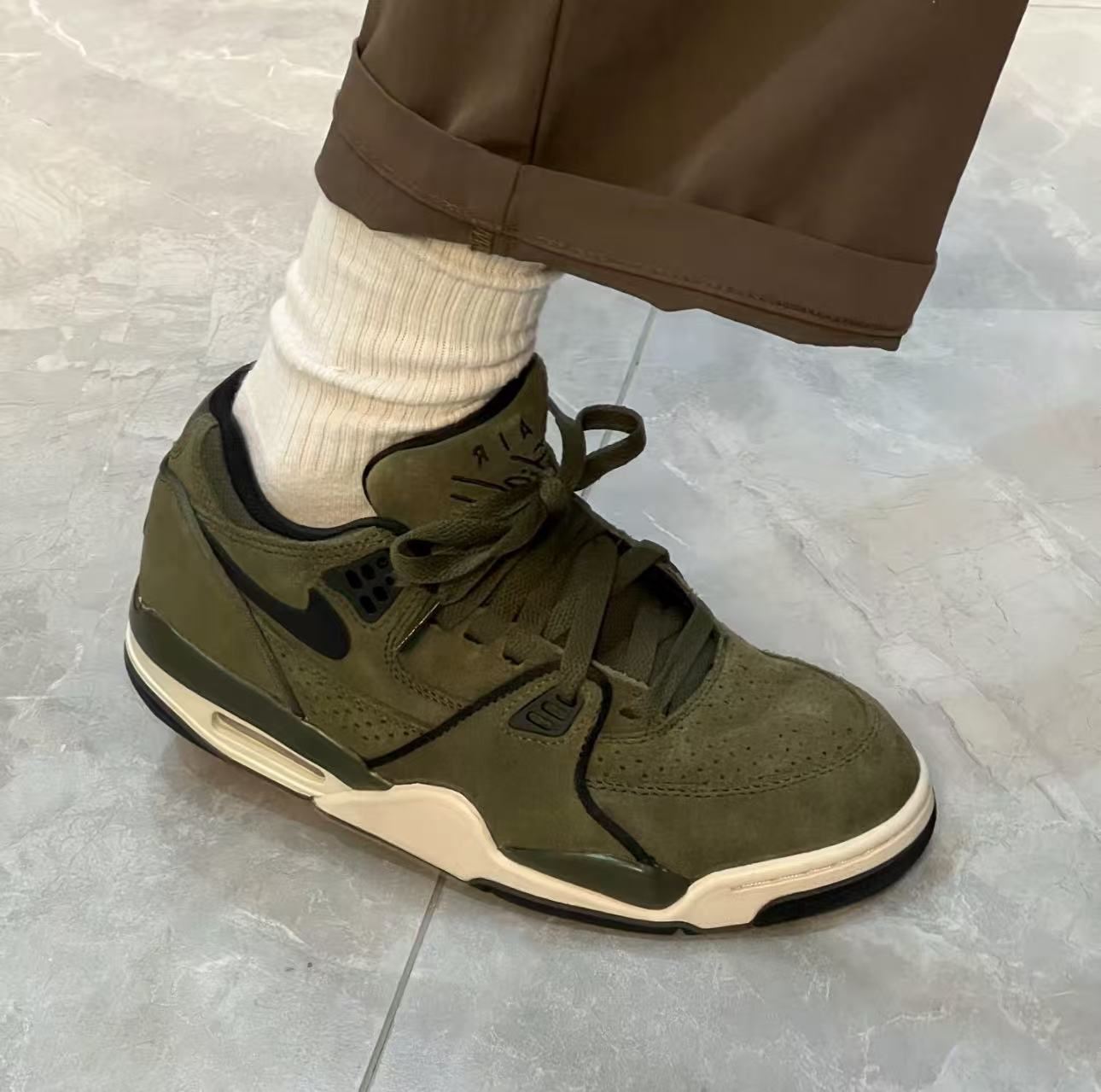 NIKEAIRFLIGHT89AJ4篮球鞋