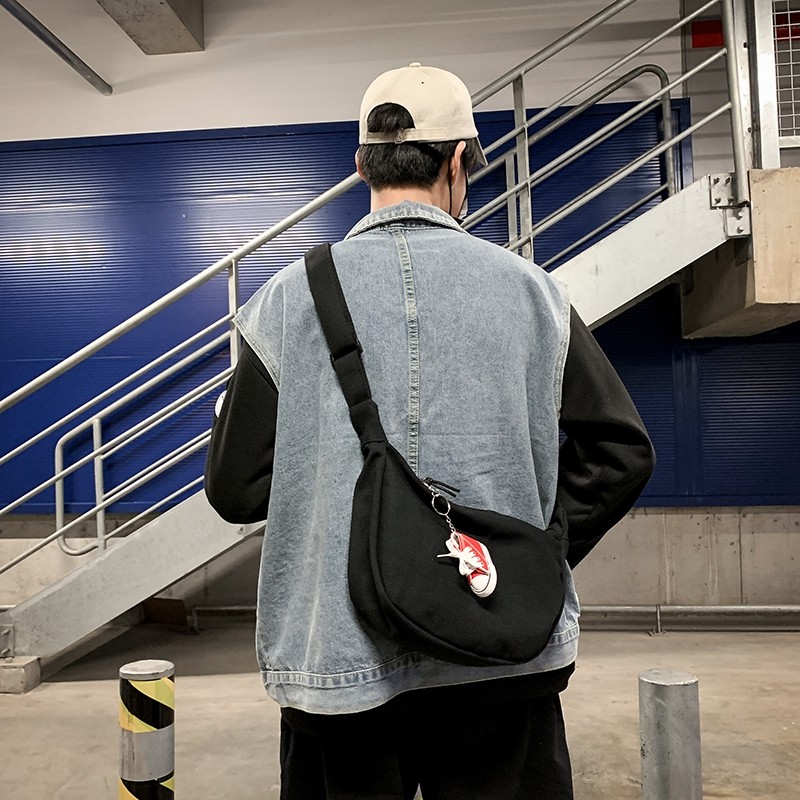 包包男斜挎包潮牌ins潮小包女韩版百搭单肩包休闲日系学生帆布包