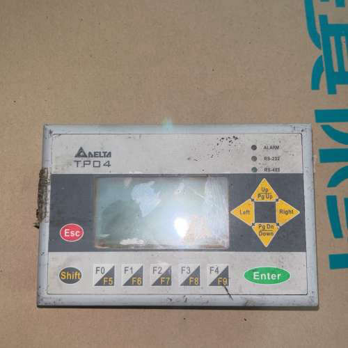 TP04G-AS2 台达文本显示器 实图 后面装电池的松动了
