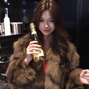高级感琥珀棕狐狸毛托卡外套女冬季新款时尚气质保暖加厚毛毛皮草