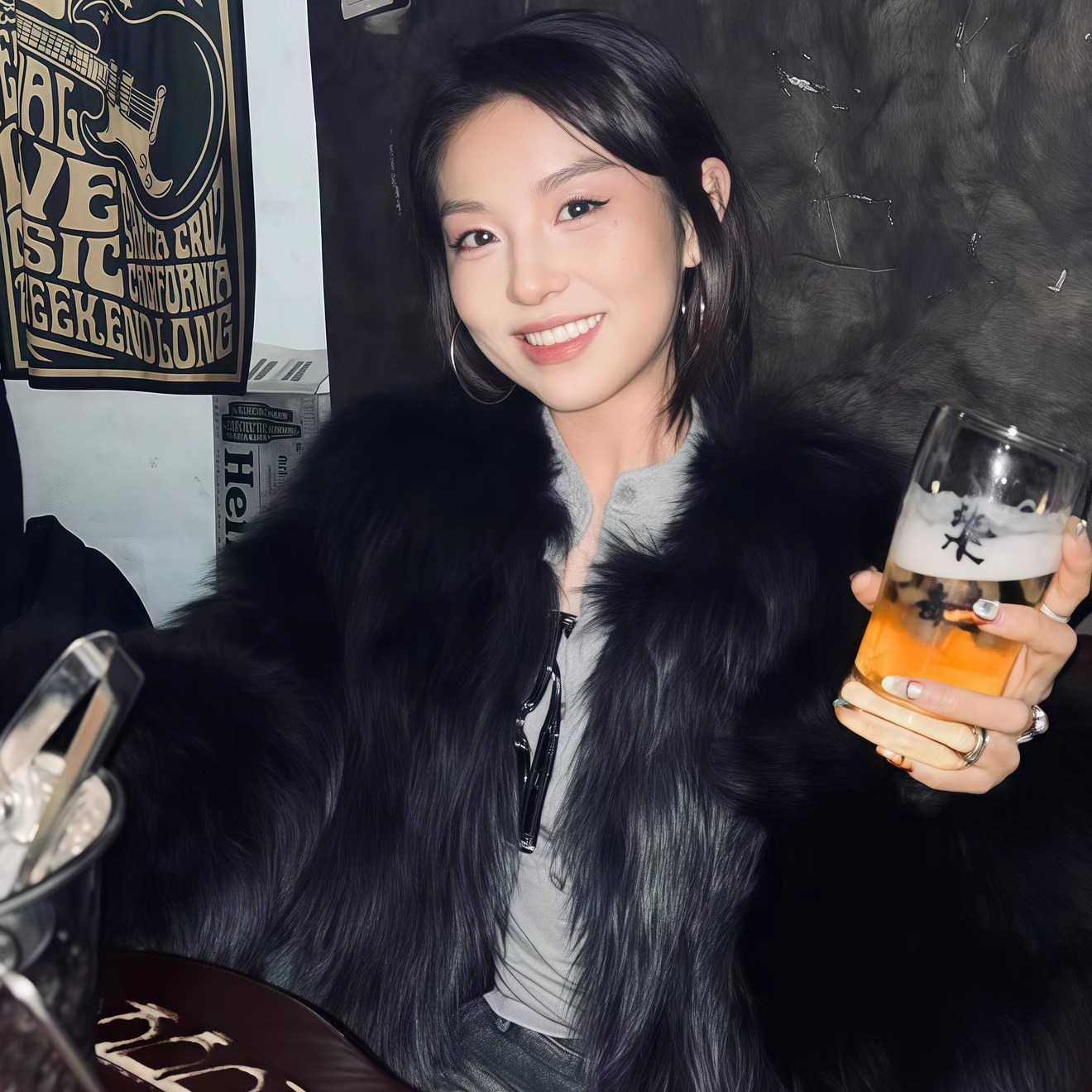 气质黑色毛毛短款外套皮草大衣女