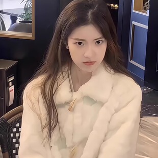 韩系牛角扣羊羔毛毛外套女款 皮毛一体高级感加厚保暖皮草上衣 冬季