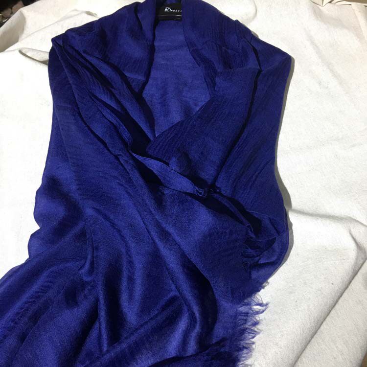 秋冬新品素色400支羊绒薄款围巾超大披肩空调房轻奢戒指绒蓝色