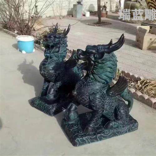 大型铸铜麒麟雕塑制造厂家米铜貔貅站像雕塑.米铜麒麟加工