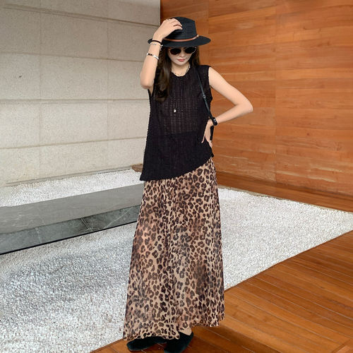 宁儿Lynn复古豹纹半身裙