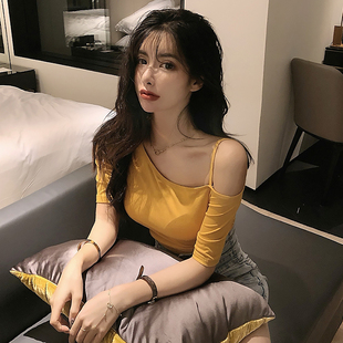 网红直播衣服女主播服装上镜性感新款半漏肩上衣紧身显瘦露肩T恤