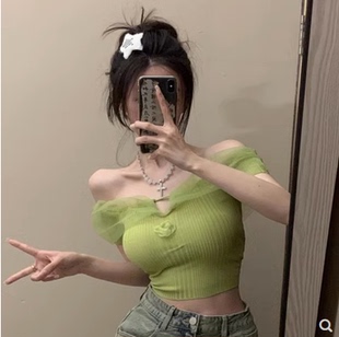 上衣女 主播衣服上镜高级辣妹一字领荷叶边修身 显瘦针织衫 短款 短袖