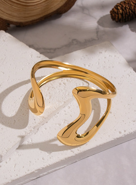 不规则爱心镂空手镯64