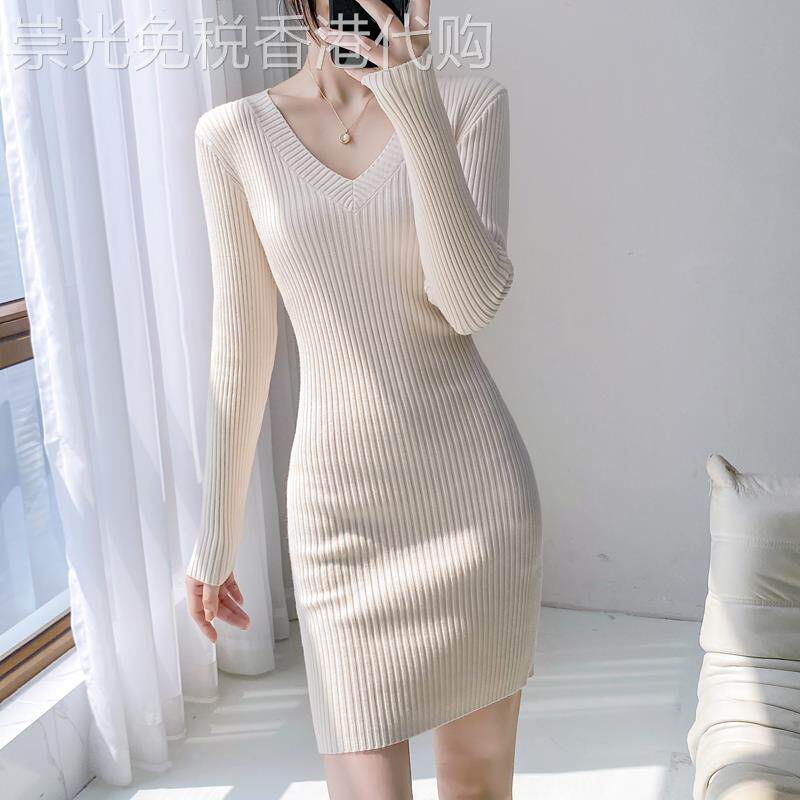 专柜V领针织连衣裙女秋冬季配大衣毛衣裙小个子修身打底包臀短裙