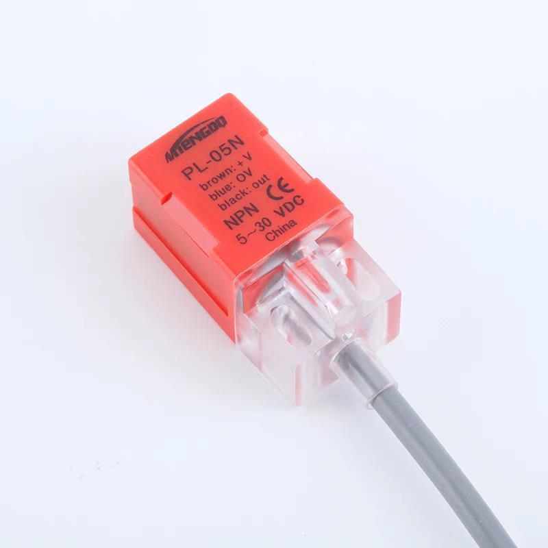 机械手感应开关 感应器上位限信号线 限位行程 灯 探头注塑机配件