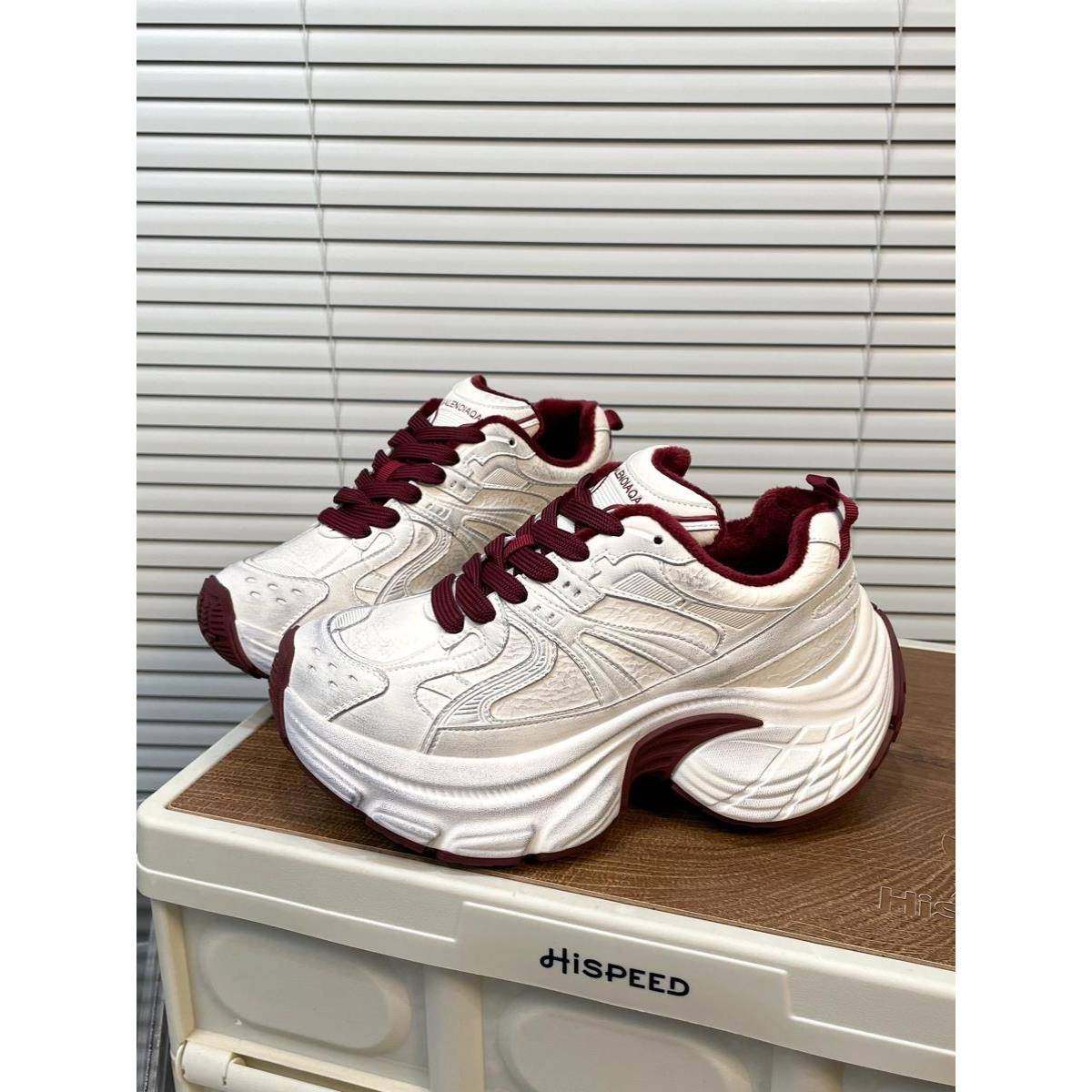 潮牌巴黎全皮做旧脏脏老爹鞋女显脚小冬季加绒厚底白色休闲运动鞋