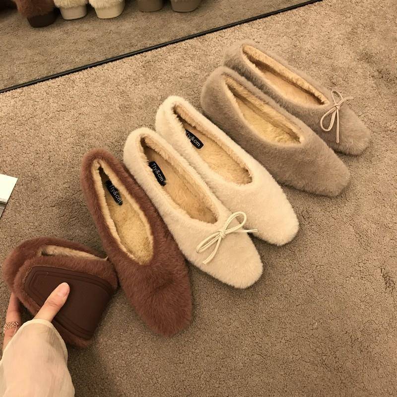 香港小跟毛毛鞋女2025春秋新款加绒光版外穿粗跟网红大方矮跟单鞋