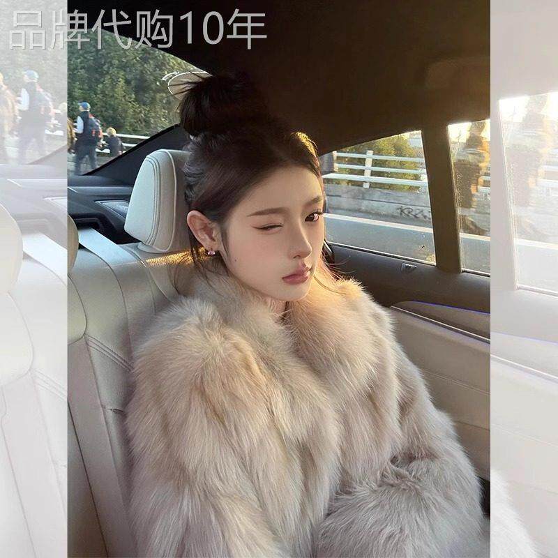 小香风彷狐狸毛环保皮草外套女冬季2025新款短款皮毛一体毛毛大衣