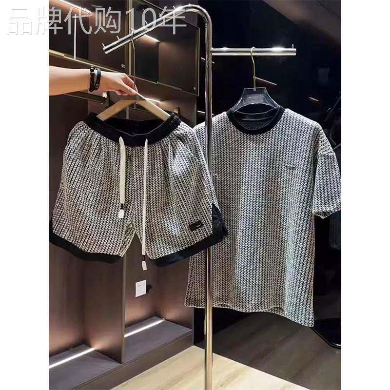 高端夏季短袖短裤套装男士潮流黑白条纹印花时尚百搭小绣标两件套