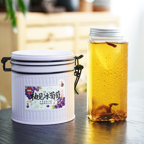 有葡萄香气的柚花窨制野生红茶