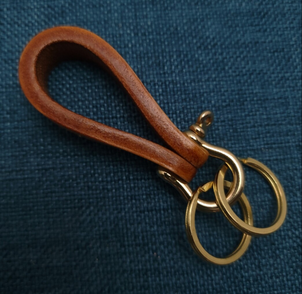 钥匙扣车钥匙头层牛皮原色植鞣革纯铜马蹄扣手工制作4毫米厚