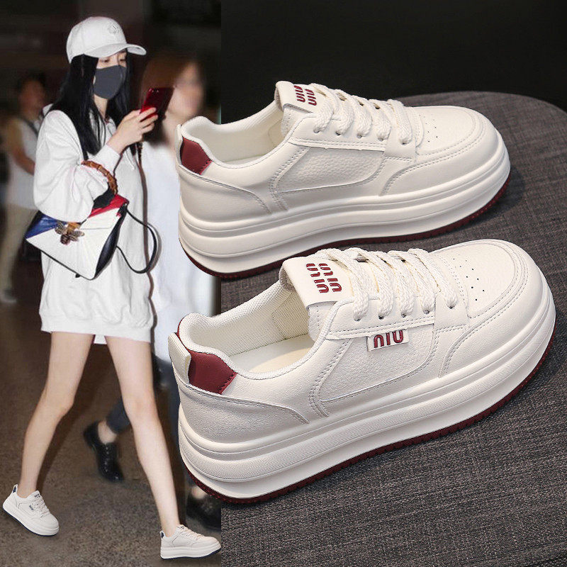 厚底增高休闲运动板鞋女款2026春秋季新款百搭时尚潮流软底小白鞋