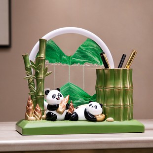熊有成竹书桌熊猫笔筒流沙画摆件办公室装饰品高档毕业生日礼物