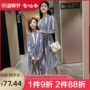 Không giống cha mẹ - con mặc mẹ và con gái ngoại phong cách xuân hè 2019 mới dậy sóng lưới đỏ thời trang cao cấp Hàn Quốc - Trang phục dành cho cha mẹ và con đồ cặp gia đình