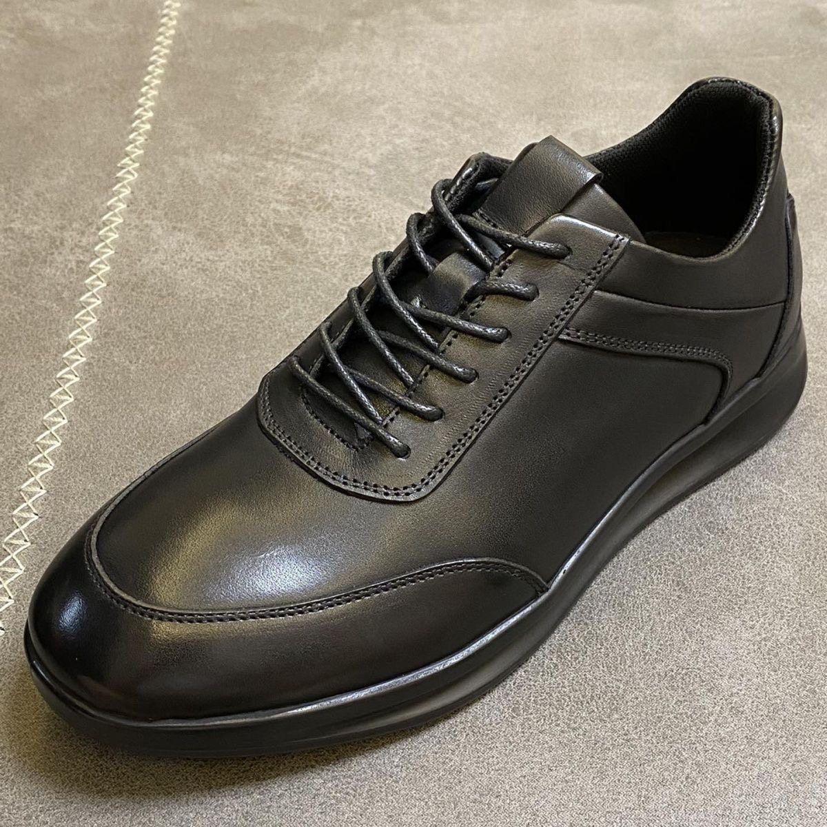 休闲运动男鞋时尚舒适商务鞋简约男士皮鞋头层牛皮系带圆头进口