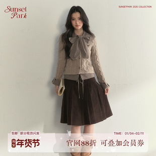 SunsetPark日落公园 复古蝴蝶结领麻花针织拼接棕/灰色学院风毛衣