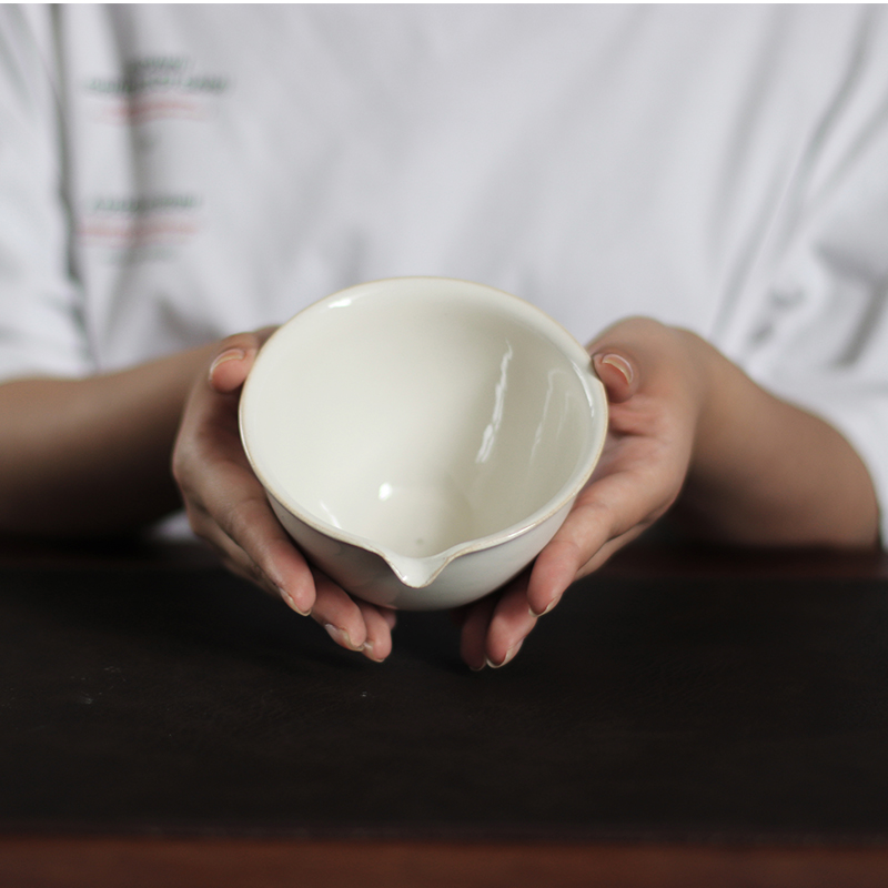 一条公道杯陶瓷日式分茶器功夫茶具配件手工茶海大号创意匀茶器