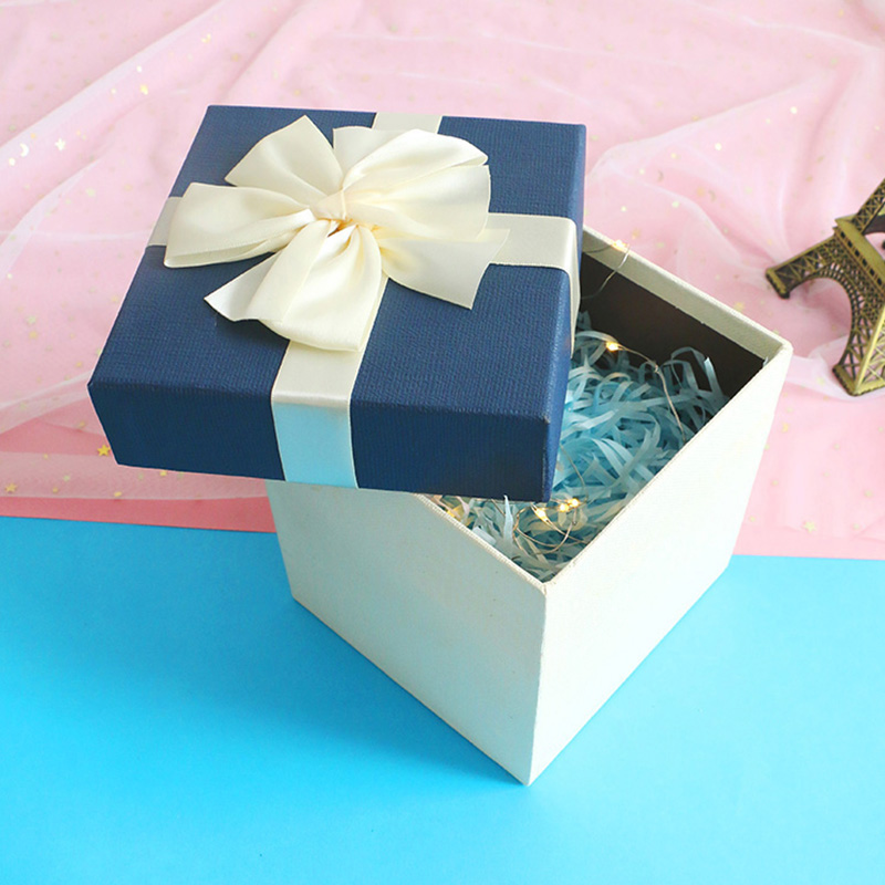 礼品盒 正方形大号礼盒包装盒子中小号生日礼物盒空盒子简约礼盒
