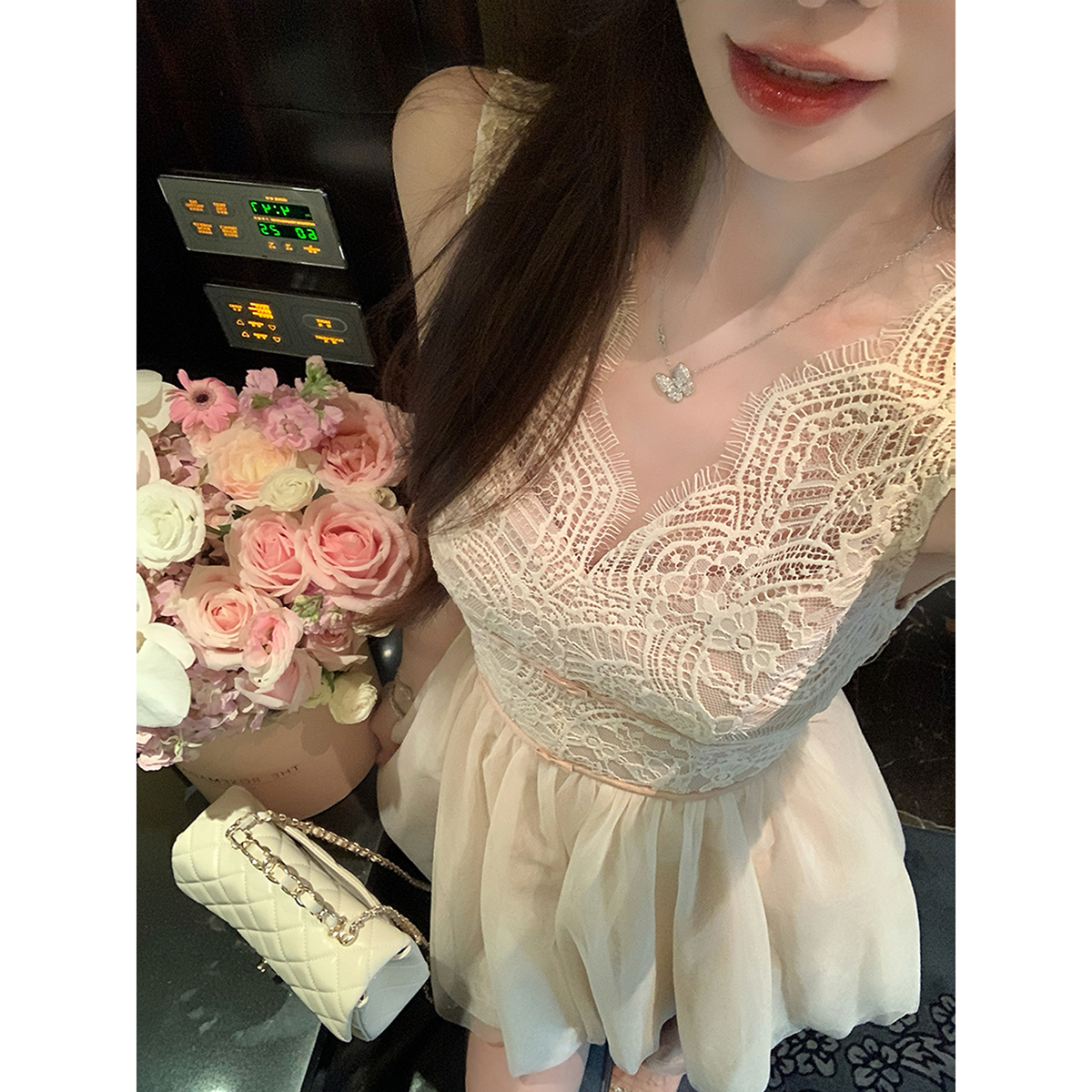JustQin【悸动蕾丝】2025新款夏装蕾丝女裙短裙性感收腰连衣裙女