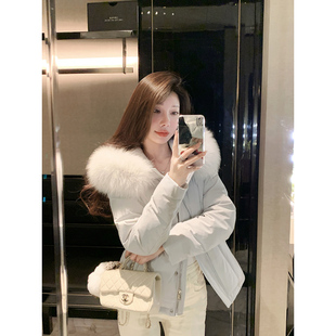 冬装 2025新款 狐狸毛领90绒淡蓝羽绒服女外套 矜贵冬日 JustQin