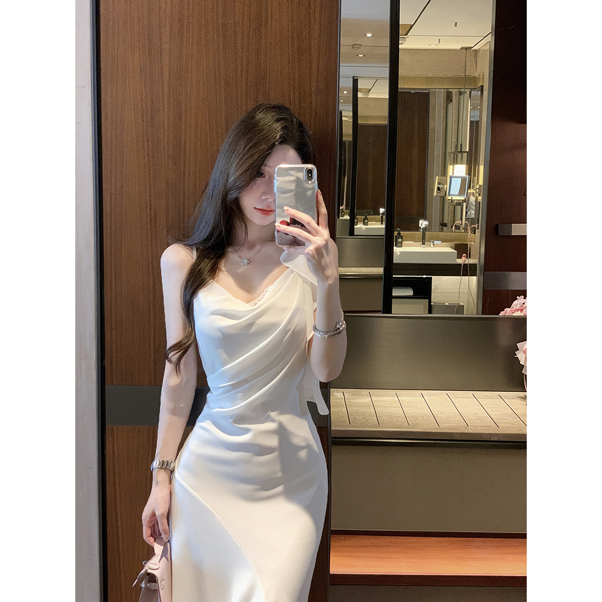 JustQin【曲线掐腰】2025新款夏装性感荡领收腰裙吊带连衣裙女