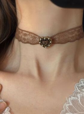 咖色蕾丝中古风树脂爱心项链轻奢高级感颈链时尚百搭气质项饰